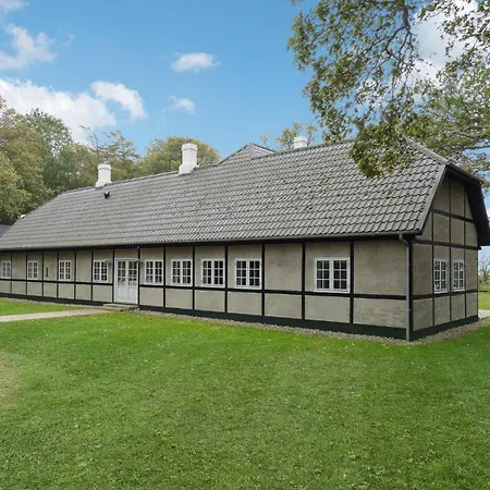 4 Bedroom Lovely In *
