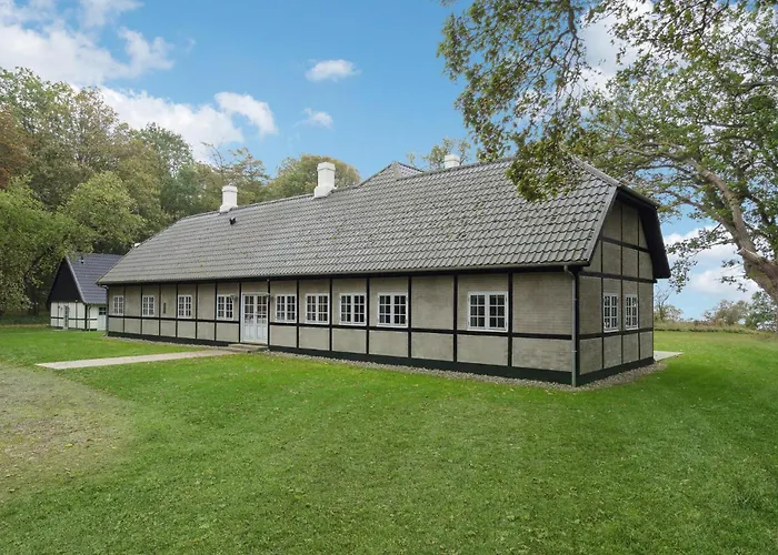 4 Bedroom Lovely In *