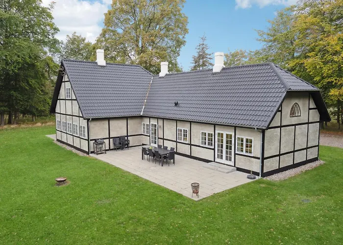 4 Bedroom Lovely In *